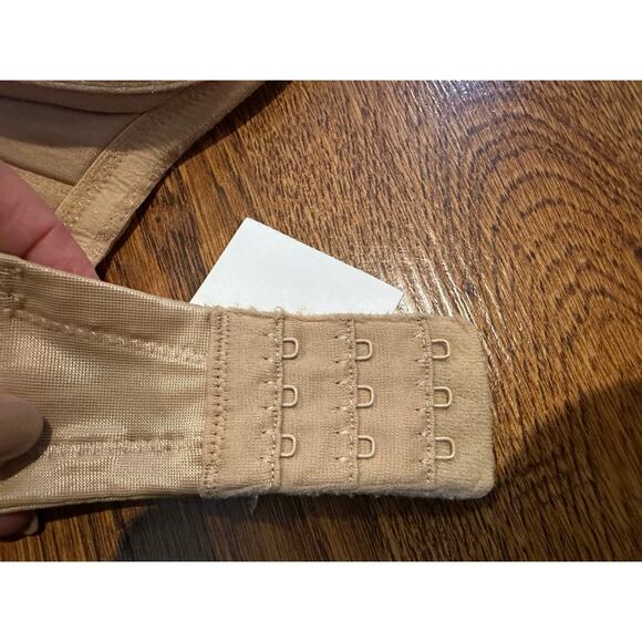 Wacoal Women’s Red Carpet Strapless Underwire Bra – Beige – Size 34D - Picture 6 of 8